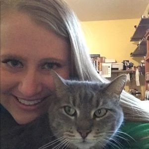 Meet your Posher, Crystal